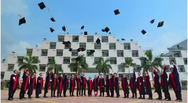 Học MBA với trường Việt Nam duy nhất đạt chuẩn 5 sao về giảng dạy
