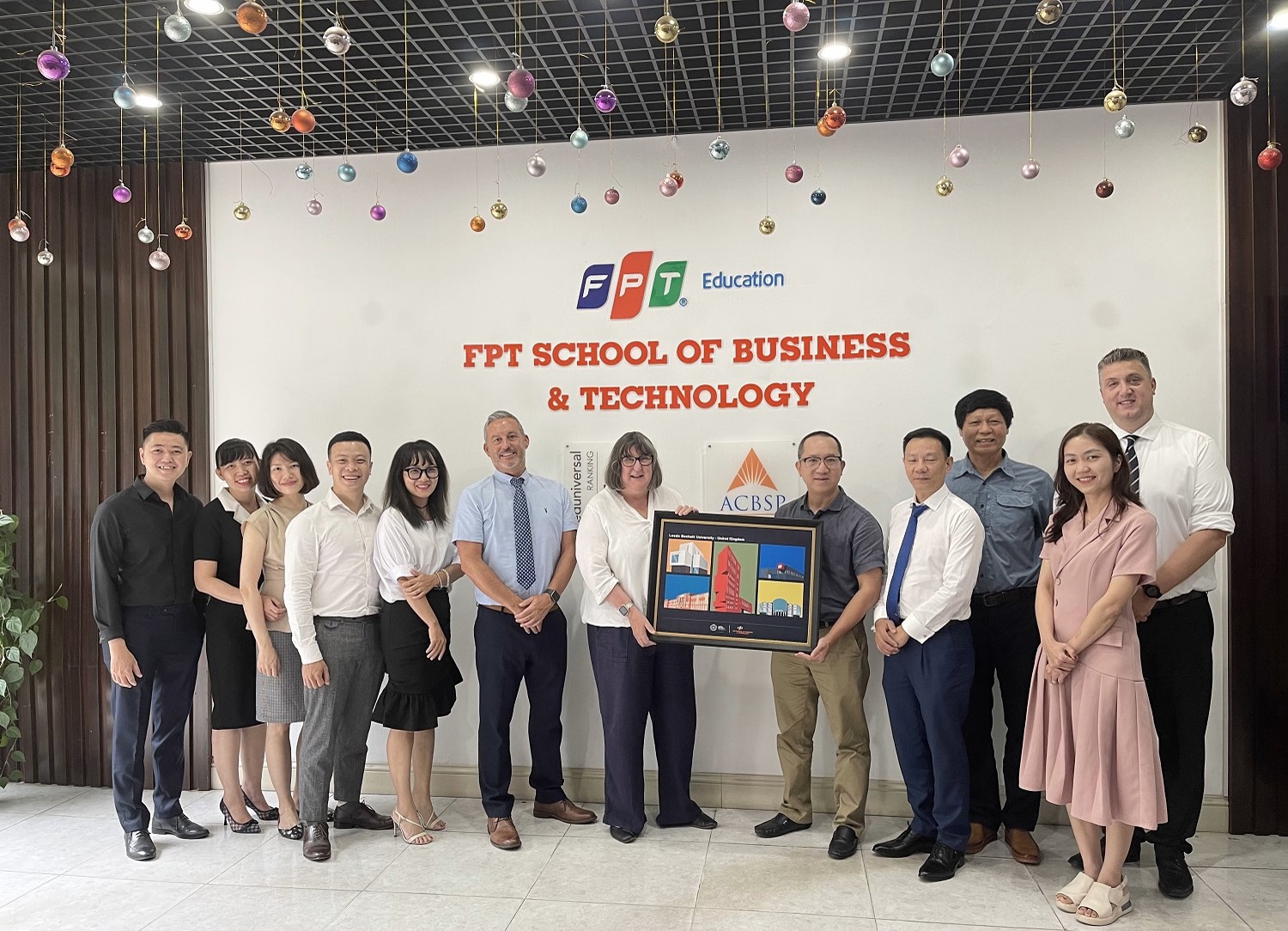 Đại học Leeds Beckett, Anh Quốc thăm quan và làm việc tại FSB