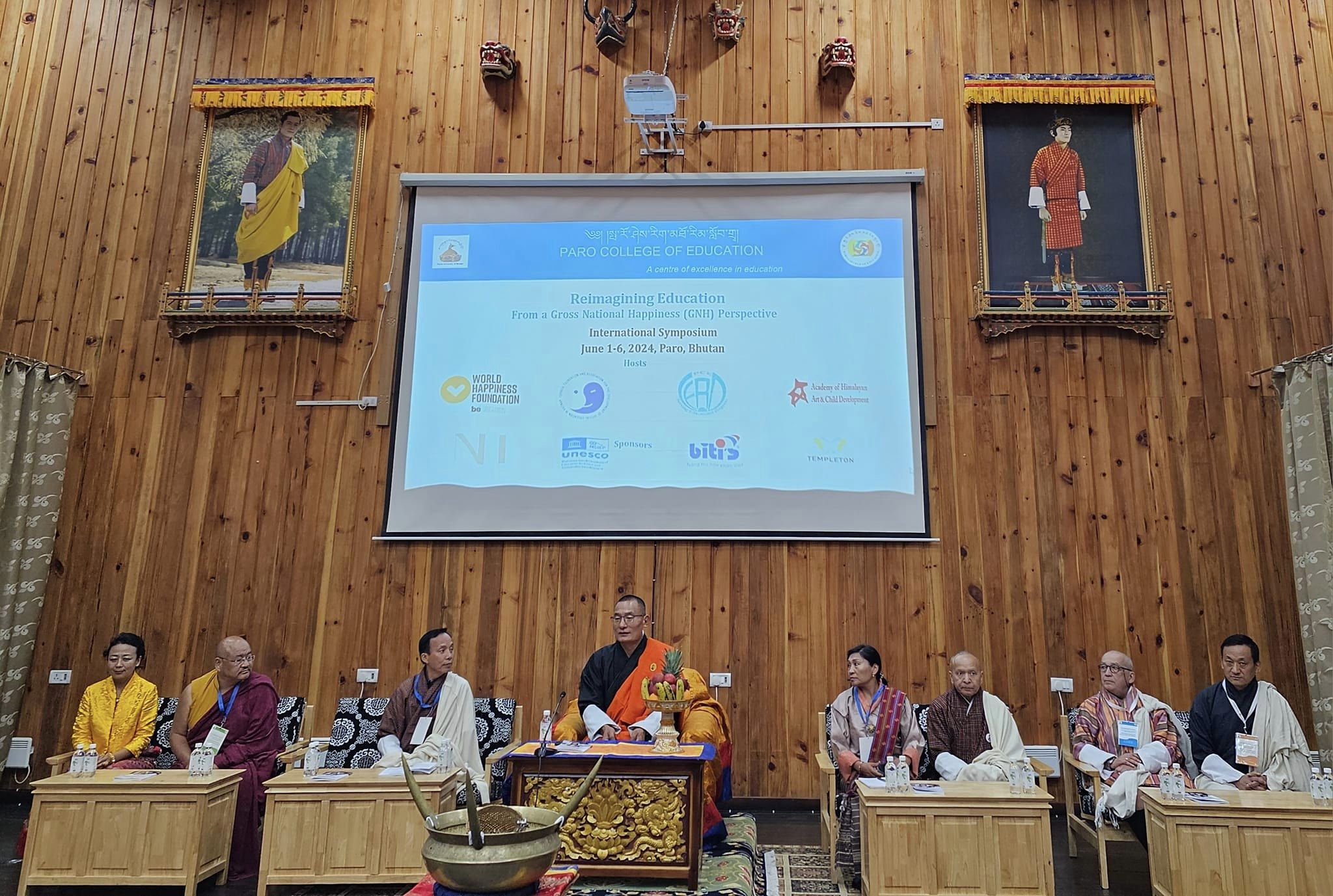TS. Nguyễn Hồng Phương trình bày tham luận tại Hội nghị chuyên đề giáo dục 2024 Bhutan