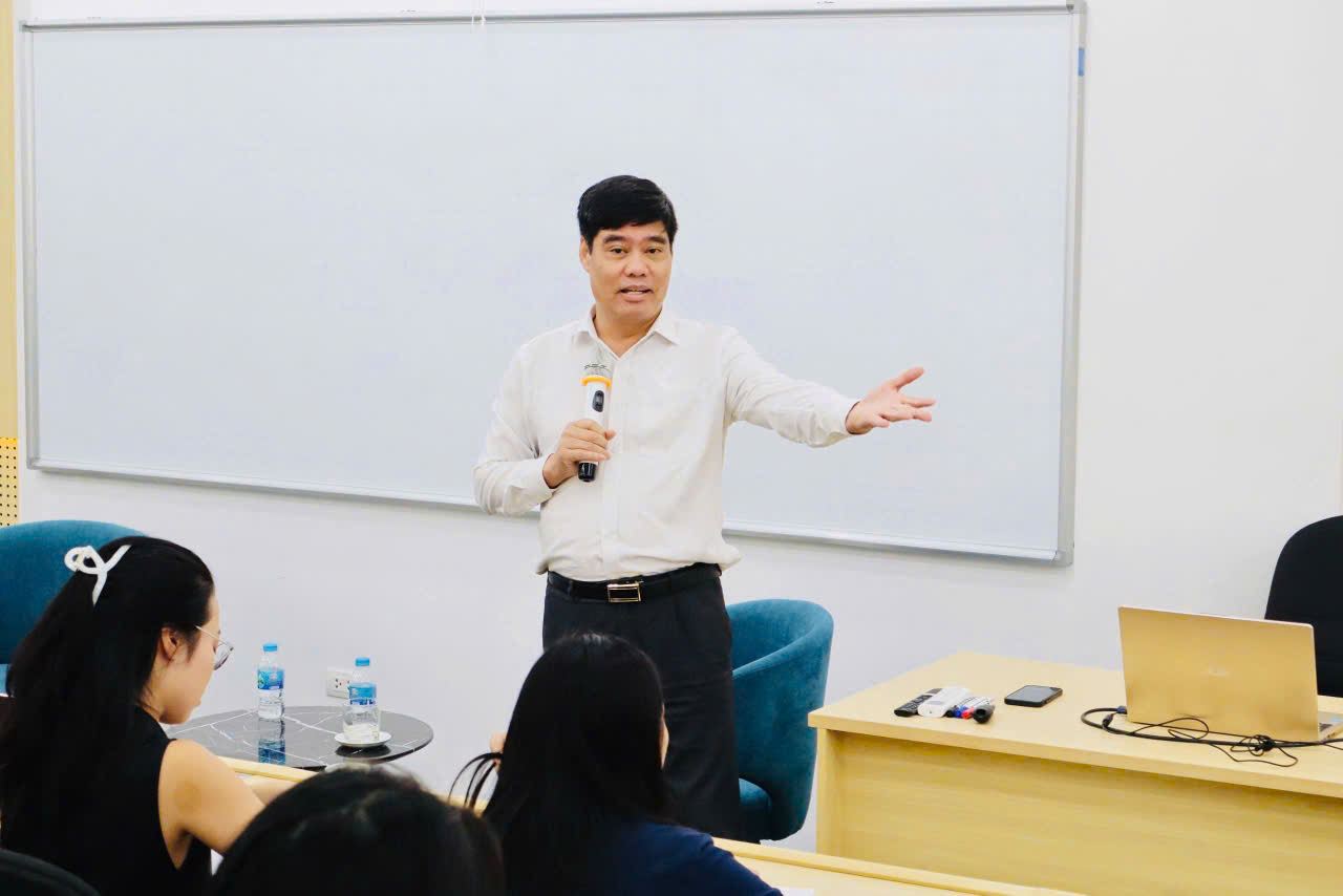 Hội thảo “Bộ Tứ Nghị Quyết”: FSB gợi mở chiến lược đột phá cho lãnh đạo doanh nghiệp