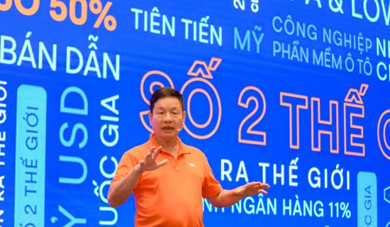 Ông Trương Gia Bình lần đầu chia sẻ về những ‘đánh đổi’ của FPT để vươn tới 1 tỷ USD doanh thu từ nước ngoài, đặt mục tiêu con số này sẽ đạt 5 tỷ USD đến 2030