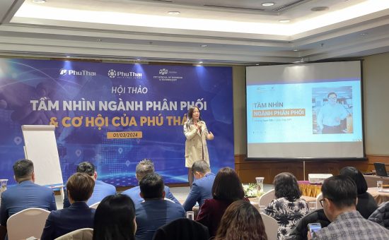 Seminar on the Distribution Industry Outlook & Opportunities for Phu Thai Corporation