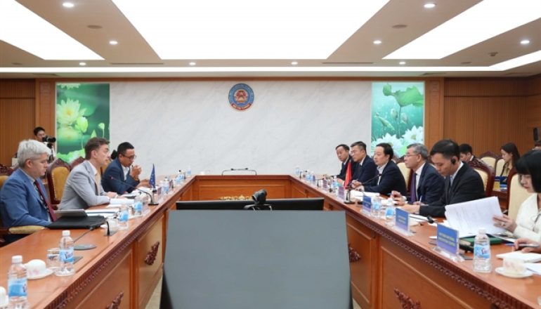 Việt Nam, EU enhance cooperation in green finance