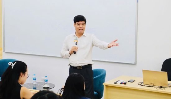 Hội thảo “Bộ Tứ Nghị Quyết”: FSB gợi mở chiến lược đột phá cho lãnh đạo doanh nghiệp