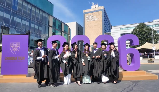 Khoảnh khắc đáng nhớ tại Lễ Tốt nghiệp Leeds Beckett MBA 2026 tại Vương quốc Anh