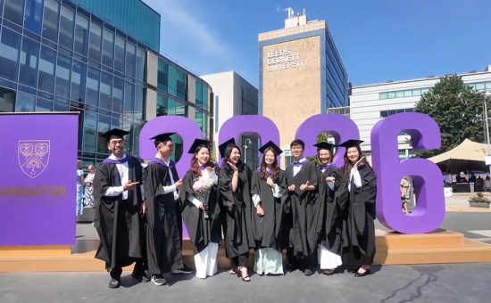 Khoảnh khắc đáng nhớ tại Lễ Tốt nghiệp Leeds Beckett MBA 2026 tại Vương quốc Anh