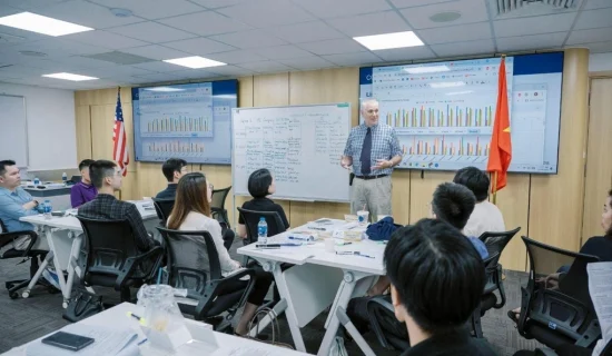 Học MBA quốc tế tại Việt Nam: Những điều người đi làm cần biết trước khi quyết định