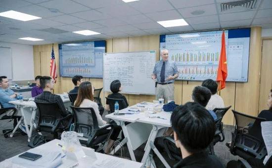 Học MBA quốc tế tại Việt Nam: Những điều người đi làm cần biết trước khi quyết định