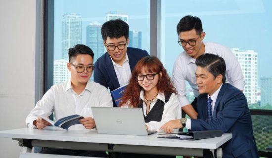 FSB hợp tác với trường Kinh doanh Melbourne