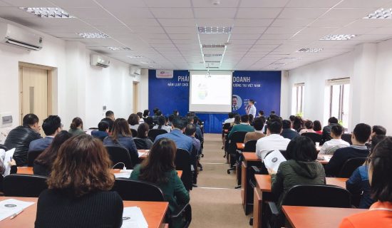 PHÁP LÝ TRONG KINH DOANH – NẮM BẮT LUẬT CHƠI ĐỂ CHIẾN THẮNG TRÊN THƯƠNG TRƯỜNG