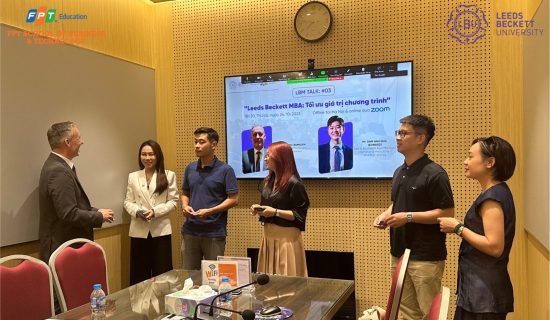 Đại diện Leeds Beckett Anh Quốc gặp gỡ trực tiếp học viên FSB