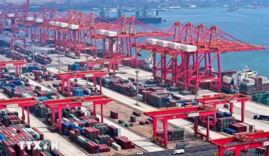 IMF: Kinh tế toàn cầu tăng trưởng tốt nhưng còn nhiều rủi ro