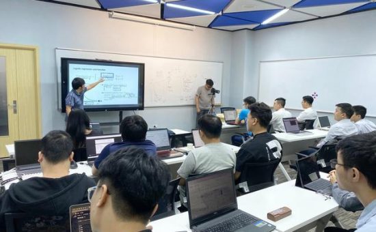 Từ ứng dụng AI đến quản trị AI: Yêu cầu mới với nhân sự công nghệ
