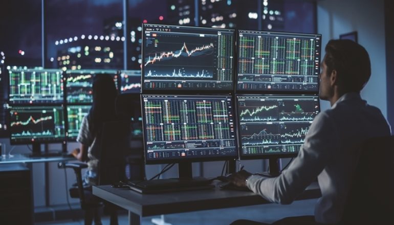 Quỹ đầu tư mở dư địa trăm tỉ USD